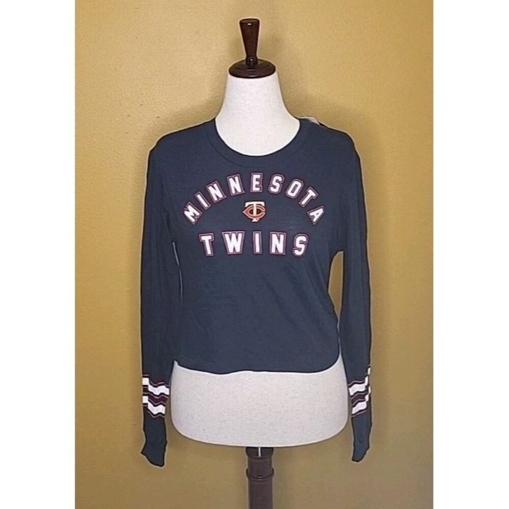 Womens XS Minnesota‎ Twins Campus LIfestyle Long Sleeved Tee Shirt Official MLB